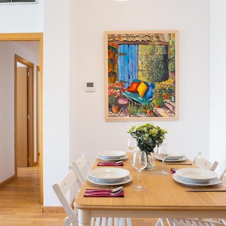 Lovely 2 Bedroom Terrace Wifi Parking Ac Heating Attic Valencia Eksteriør billede